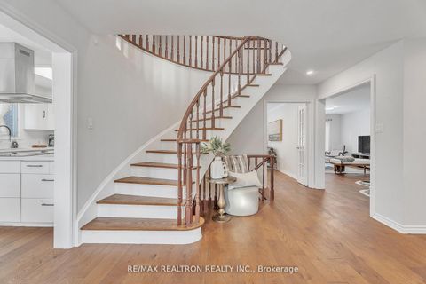 Photo 5 at 47 Robinter Drive, Newtonbrook East, Toronto