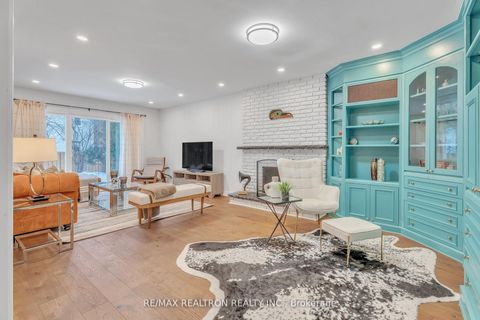 Photo 6 at 47 Robinter Drive, Newtonbrook East, Toronto