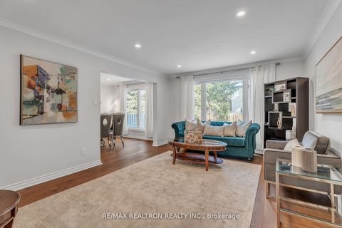 Photo 15 at 47 Robinter Drive, Newtonbrook East, Toronto