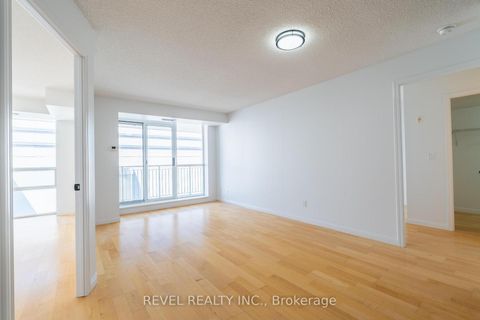 Photo 9 at 1010 - 18 Stafford Street, Niagara, Toronto