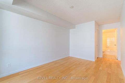 Photo 14 at 1010 - 18 Stafford Street, Niagara, Toronto