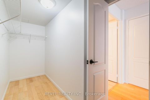 Photo 16 at 1010 - 18 Stafford Street, Niagara, Toronto