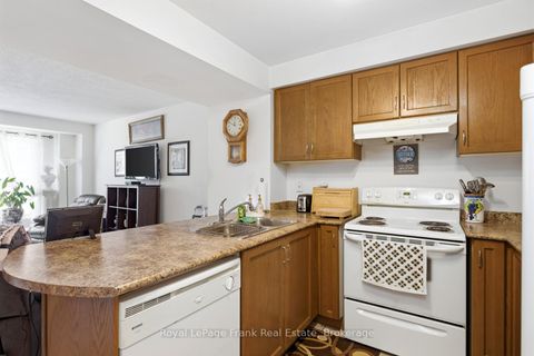 Photo 9 at 31 Linnell Street, Central East, Ajax