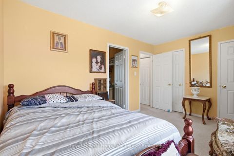 Photo 11 at 31 Linnell Street, Central East, Ajax