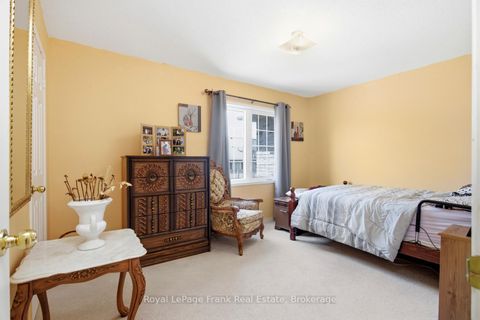 Photo 12 at 31 Linnell Street, Central East, Ajax