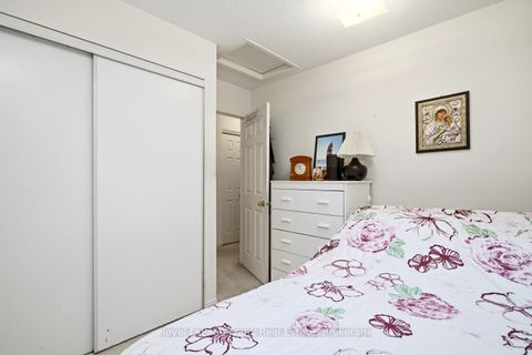 Photo 14 at 31 Linnell Street, Central East, Ajax