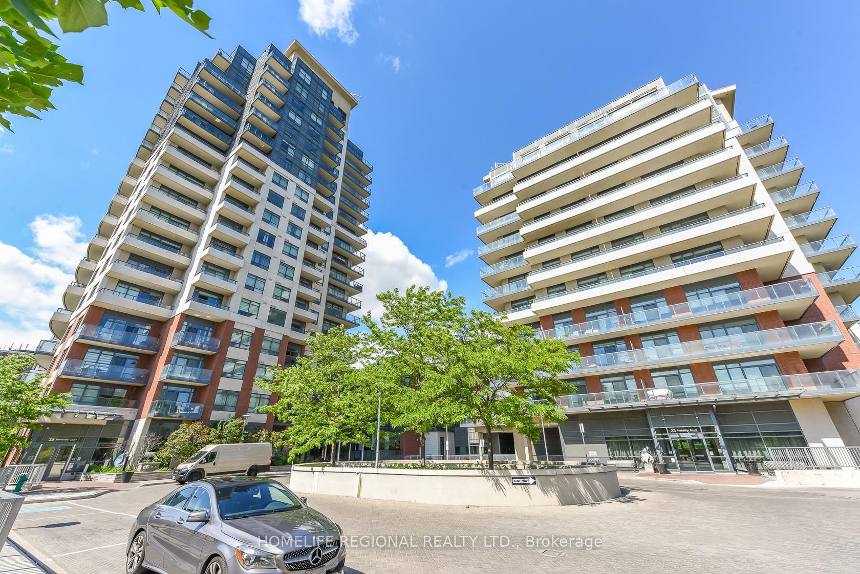 1306 - 25 Fontenay Court, Humber Valley, Toronto photo number 2