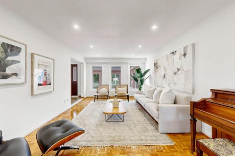 Photo 7 at 38 Elmartin Drive, Steeles, Toronto