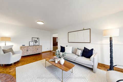 Photo 26 at 38 Elmartin Drive, Steeles, Toronto