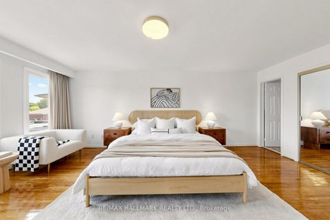 Photo 32 at 38 Elmartin Drive, Steeles, Toronto
