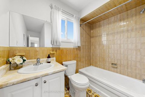 Photo 33 at 38 Elmartin Drive, Steeles, Toronto