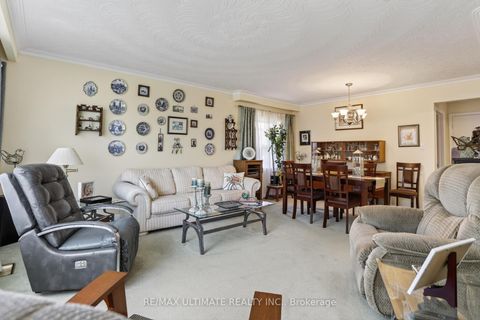 Photo 3 at 122 Nelson Street, Woburn, Toronto