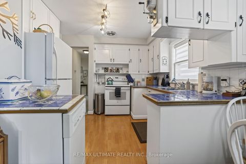 Photo 11 at 122 Nelson Street, Woburn, Toronto