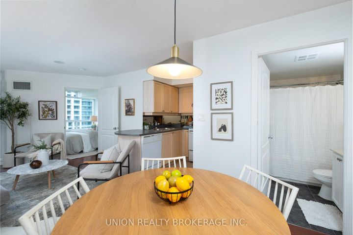 Photo 8 at 814 - 1 Rean Drive, Bayview Village, Toronto