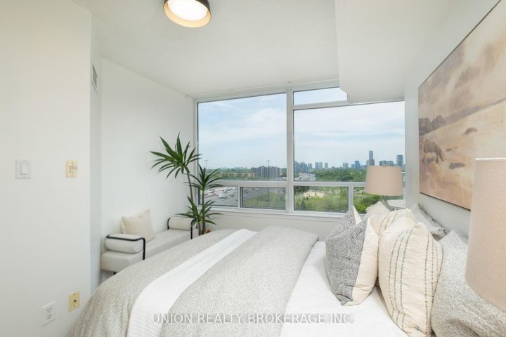 Photo 10 at 814 - 1 Rean Drive, Bayview Village, Toronto