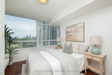 Photo 9 at 814 - 1 Rean Drive, Bayview Village, Toronto