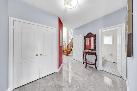 Photo 5 at 40 Ann Louise Crescent, Cedarwood, Markham