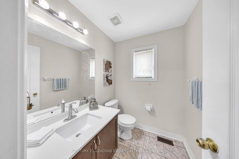 Photo 6 at 40 Ann Louise Crescent, Cedarwood, Markham
