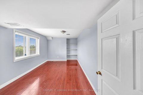 Photo 30 at 40 Ann Louise Crescent, Cedarwood, Markham