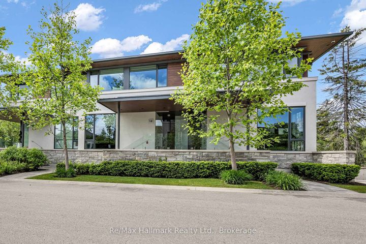Photo 3 at 14 - 10 MAPLE GROVE Drive, MO Morrison, Oakville