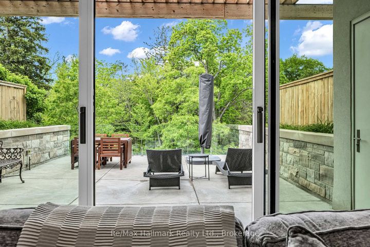 Photo 14 at 14 - 10 MAPLE GROVE Drive, MO Morrison, Oakville