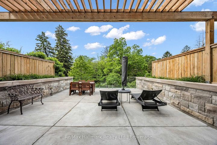 Photo 15 at 14 - 10 MAPLE GROVE Drive, MO Morrison, Oakville