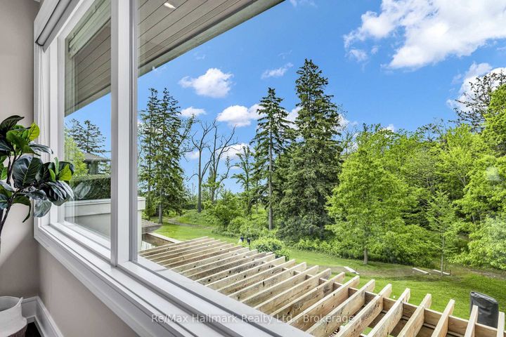 Photo 30 at 14 - 10 MAPLE GROVE Drive, MO Morrison, Oakville