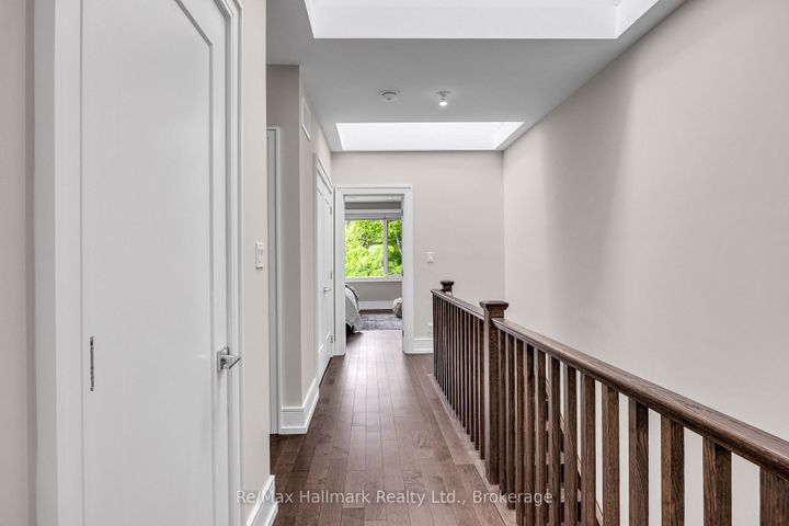 Photo 32 at 14 - 10 MAPLE GROVE Drive, MO Morrison, Oakville