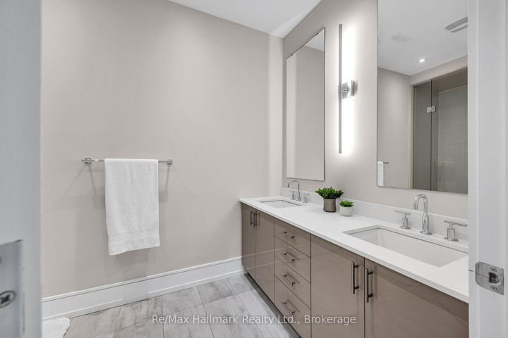 Photo 34 at 14 - 10 MAPLE GROVE Drive, MO Morrison, Oakville