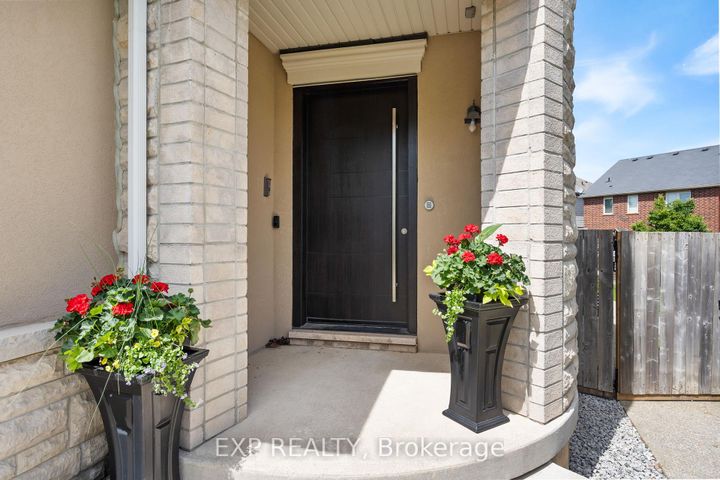 Photo 3 at 28 Ohara Lane, Meadowlands, Hamilton