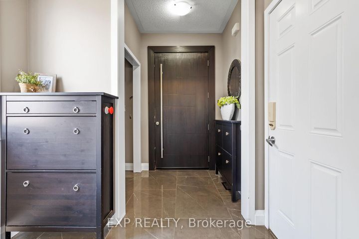 Photo 4 at 28 Ohara Lane, Meadowlands, Hamilton