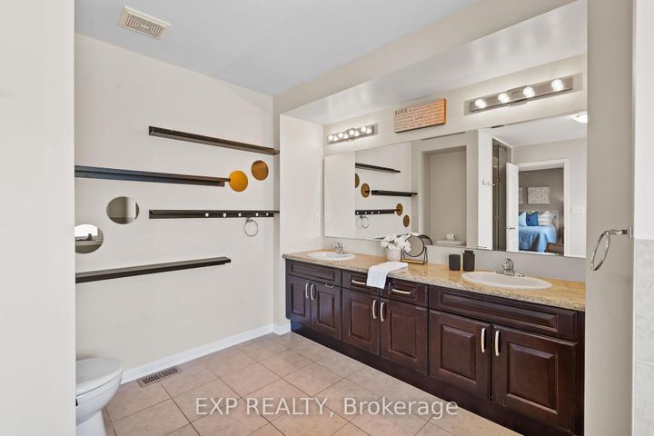 Photo 21 at 28 Ohara Lane, Meadowlands, Hamilton