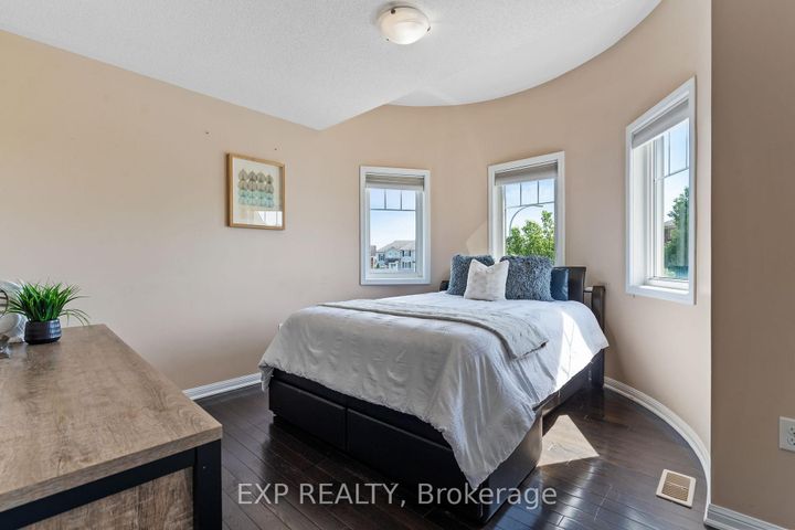 Photo 23 at 28 Ohara Lane, Meadowlands, Hamilton
