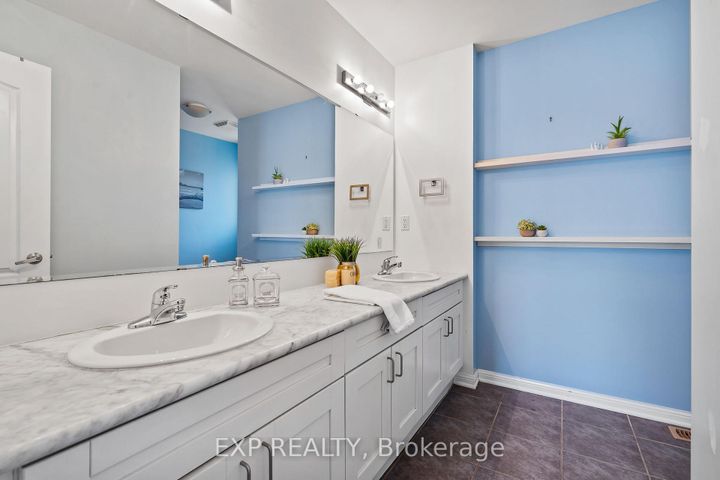 Photo 26 at 28 Ohara Lane, Meadowlands, Hamilton