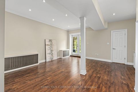 Photo 33 at 236 Ellis Avenue, Swansea, Toronto