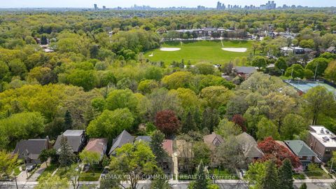 Photo 40 at 236 Ellis Avenue, Swansea, Toronto