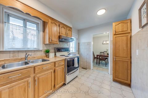 Photo 9 at 70 Lavington Drive, Richview, Toronto