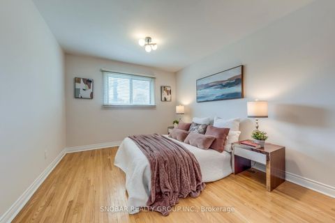 Photo 11 at 70 Lavington Drive, Richview, Toronto