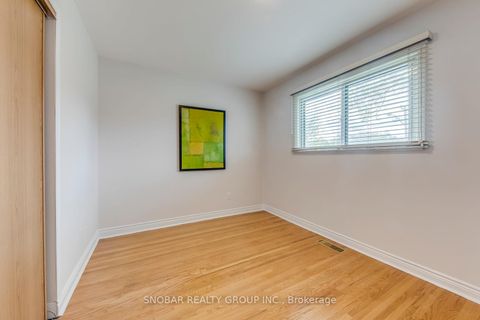 Photo 12 at 70 Lavington Drive, Richview, Toronto