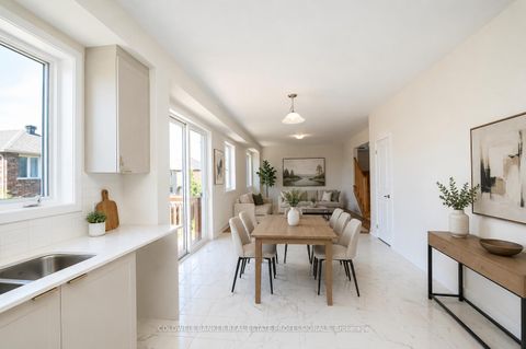 Photo 1 at 4 Hampton Lane, Ardagh, Barrie