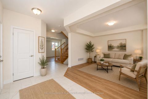 Photo 2 at 4 Hampton Lane, Ardagh, Barrie
