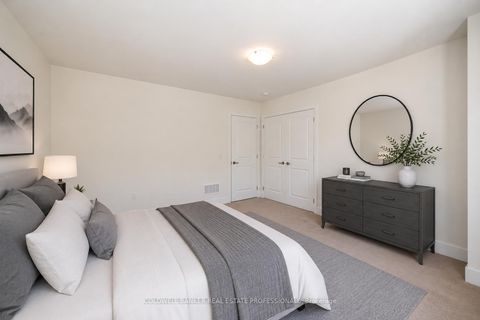 Photo 11 at 4 Hampton Lane, Ardagh, Barrie