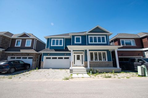 Photo 19 at 4 Hampton Lane, Ardagh, Barrie