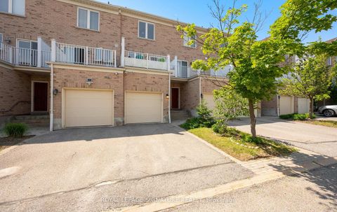 Photo 30 at 370 South Park Road, Commerce Valley, Markham