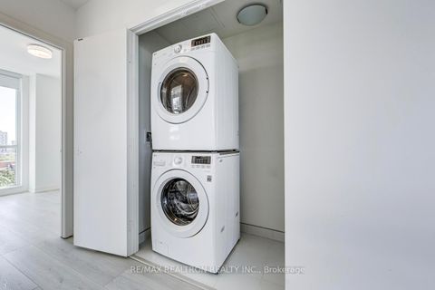 Photo 19 at 1106 - 223 St Clair Avenue W, Casa Loma, Toronto