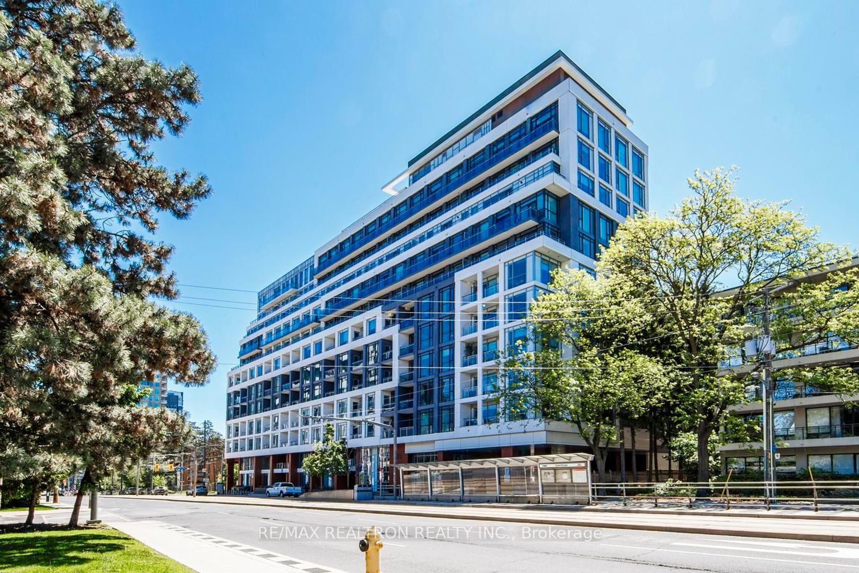 1106 - 223 St Clair Avenue W, Casa Loma, Toronto photo number 2