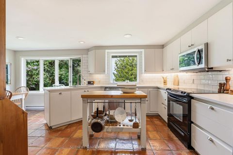 Photo 16 at 30 Hedge Road, Sutton & Jackson's Point, Georgina