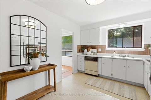 Photo 14 at 410 Dianne Drive, Donevan, Oshawa
