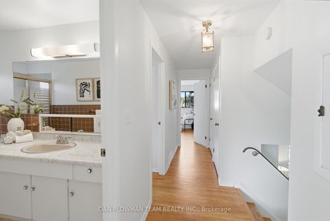 Photo 22 at 410 Dianne Drive, Donevan, Oshawa