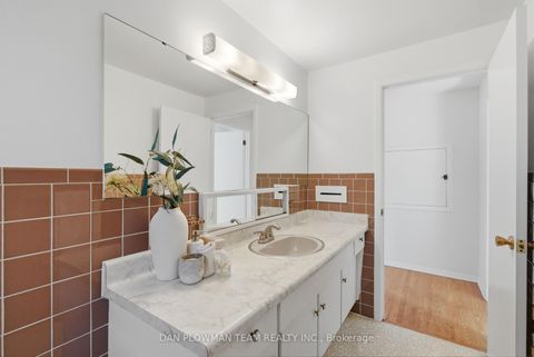 Photo 32 at 410 Dianne Drive, Donevan, Oshawa